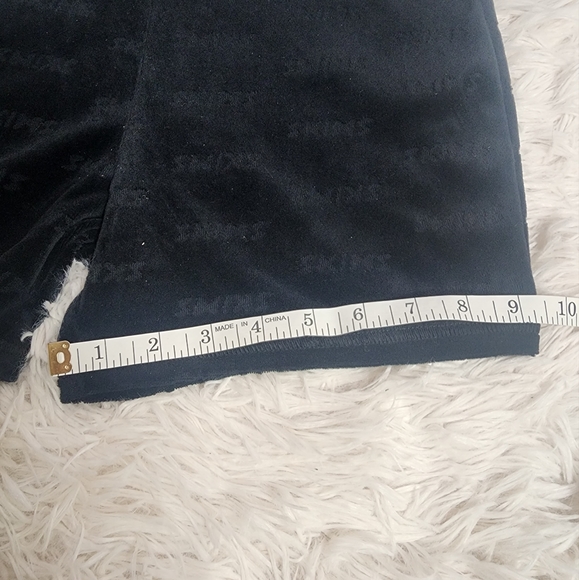 SKIMS LOGO VELOUR SHORT ONESIE | ONYX/ S/ NWT - Picture 13 of 14